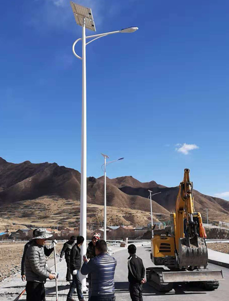 甘南碌曲10米礼县太阳能路灯项目